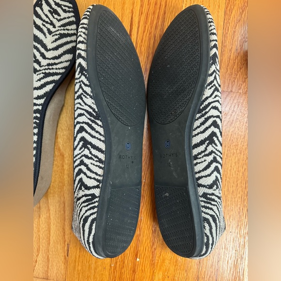 Rothy’s size 12 B&W zebra striped flats - Picture 2 of 3
